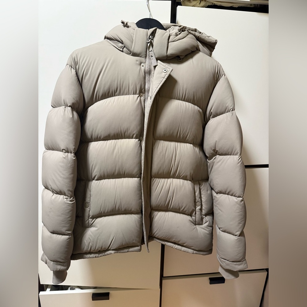 Aritzia TNA Super Puff